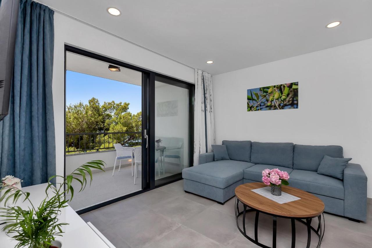 Central Beach Apartments Tucepi Bagian luar foto
