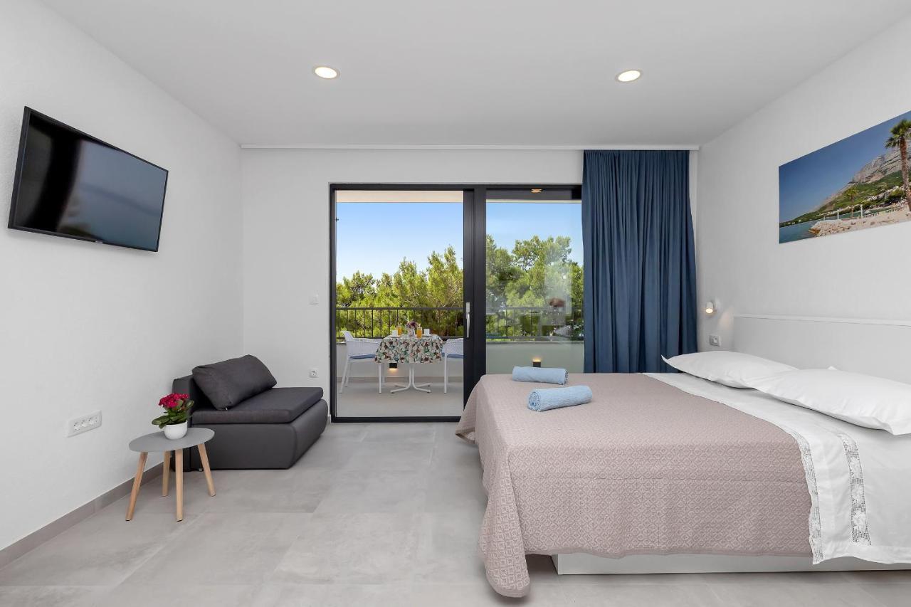 Central Beach Apartments Tucepi Bagian luar foto