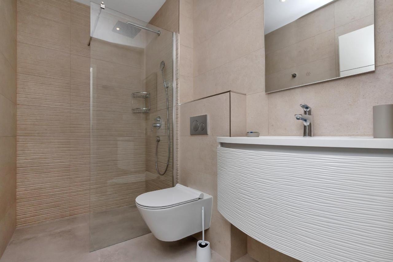 Central Beach Apartments Tucepi Bagian luar foto