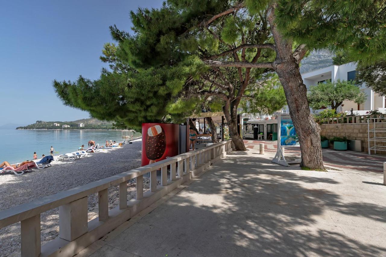 Central Beach Apartments Tucepi Bagian luar foto