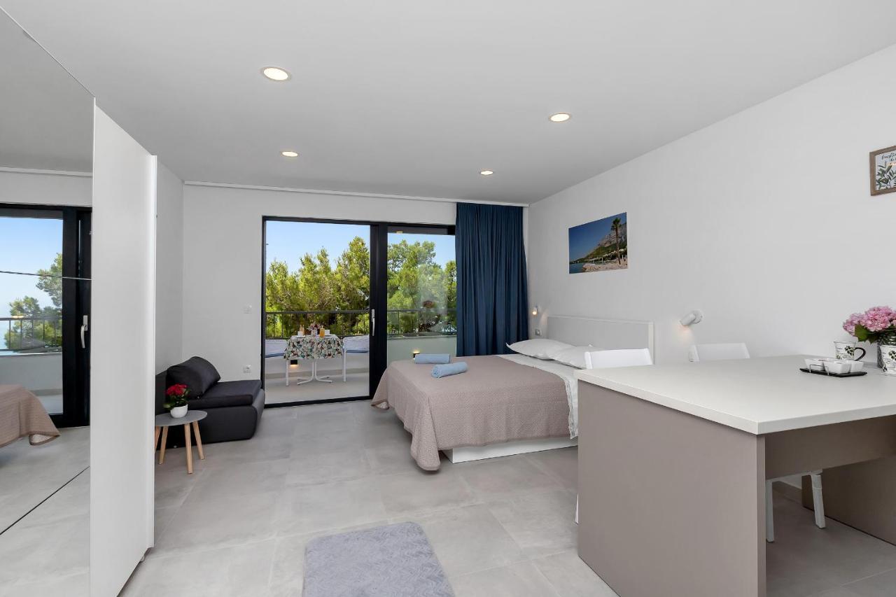 Central Beach Apartments Tucepi Bagian luar foto
