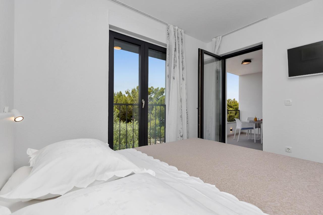 Central Beach Apartments Tucepi Bagian luar foto